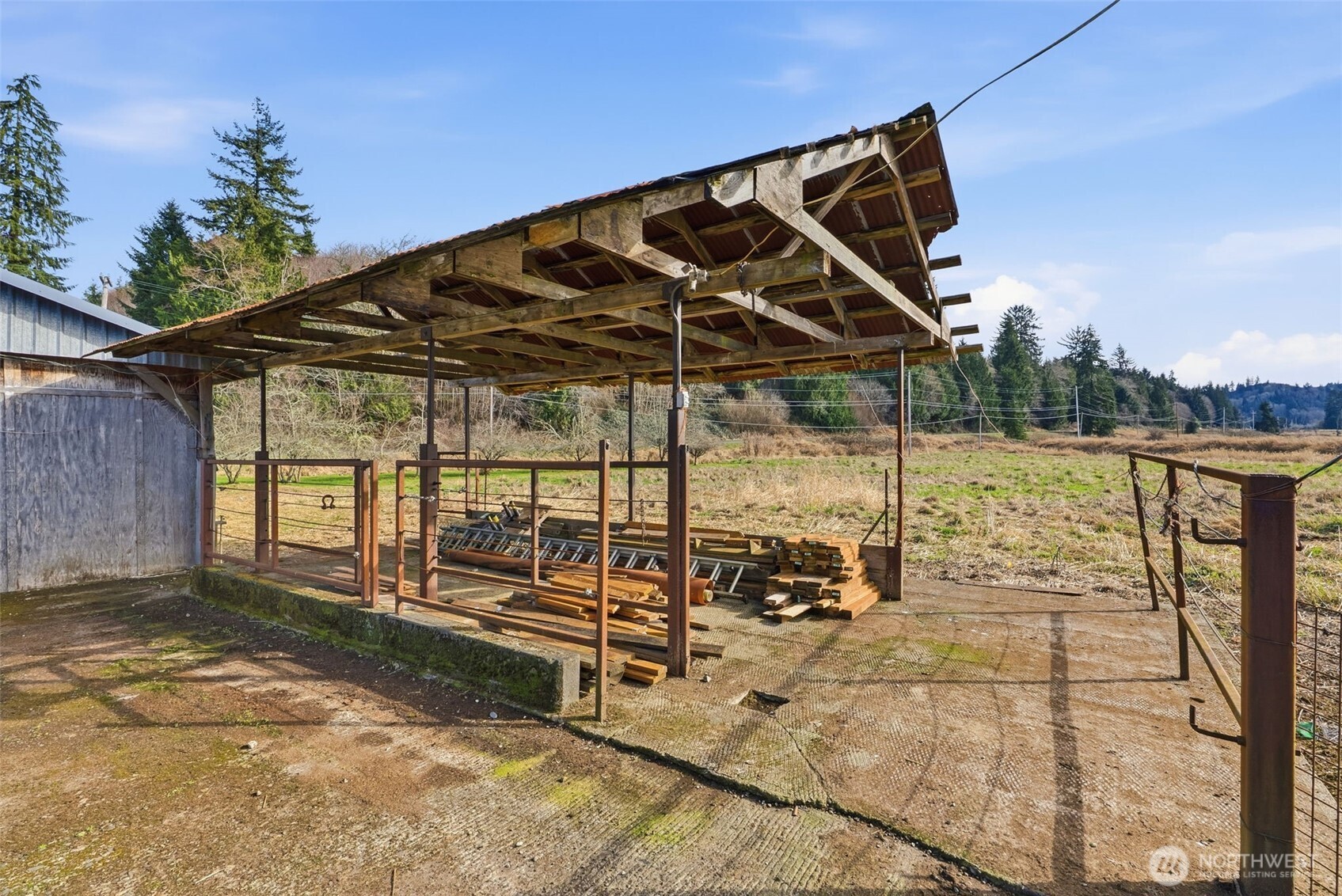main property photo 14
