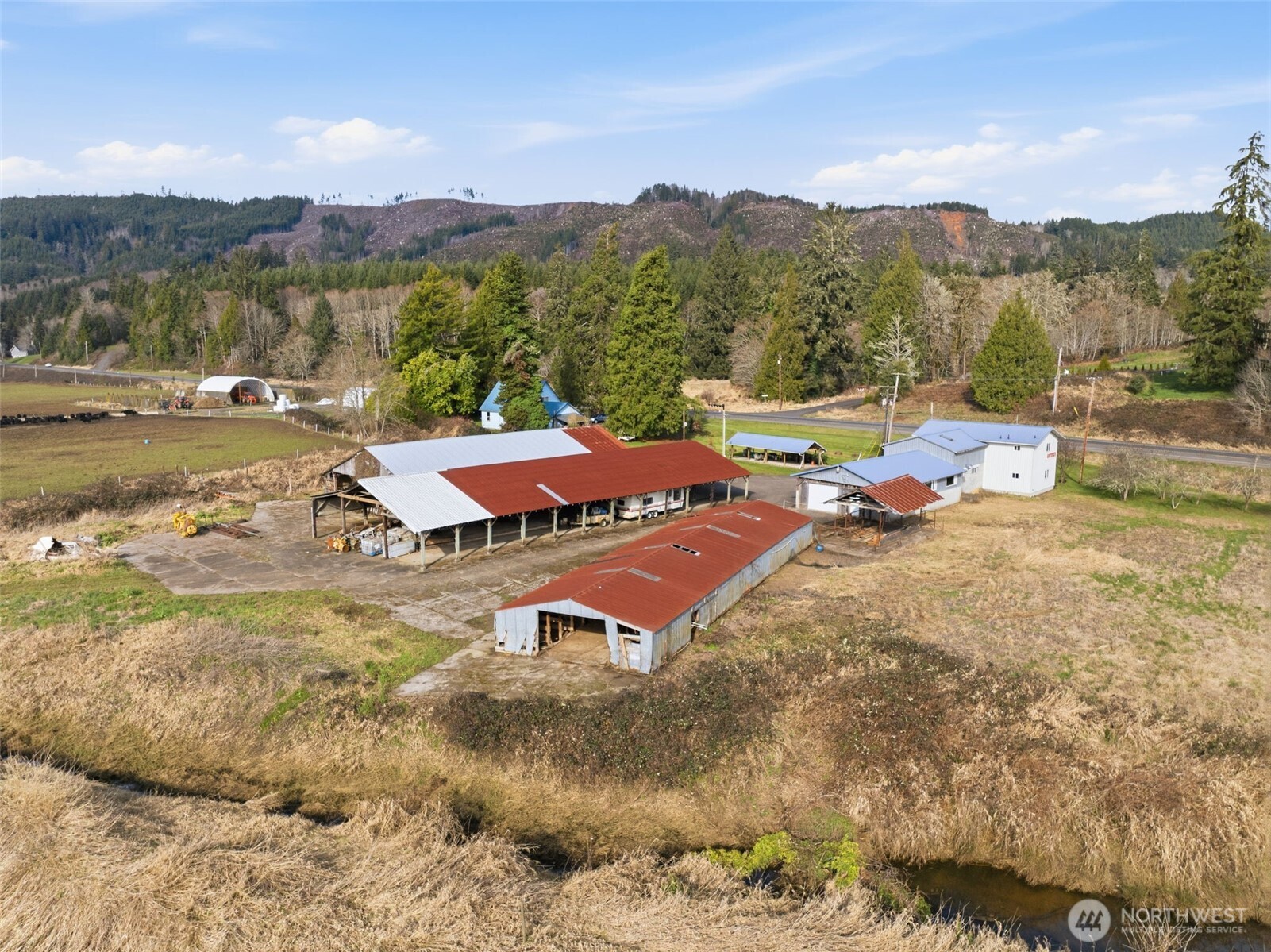 main property photo 7