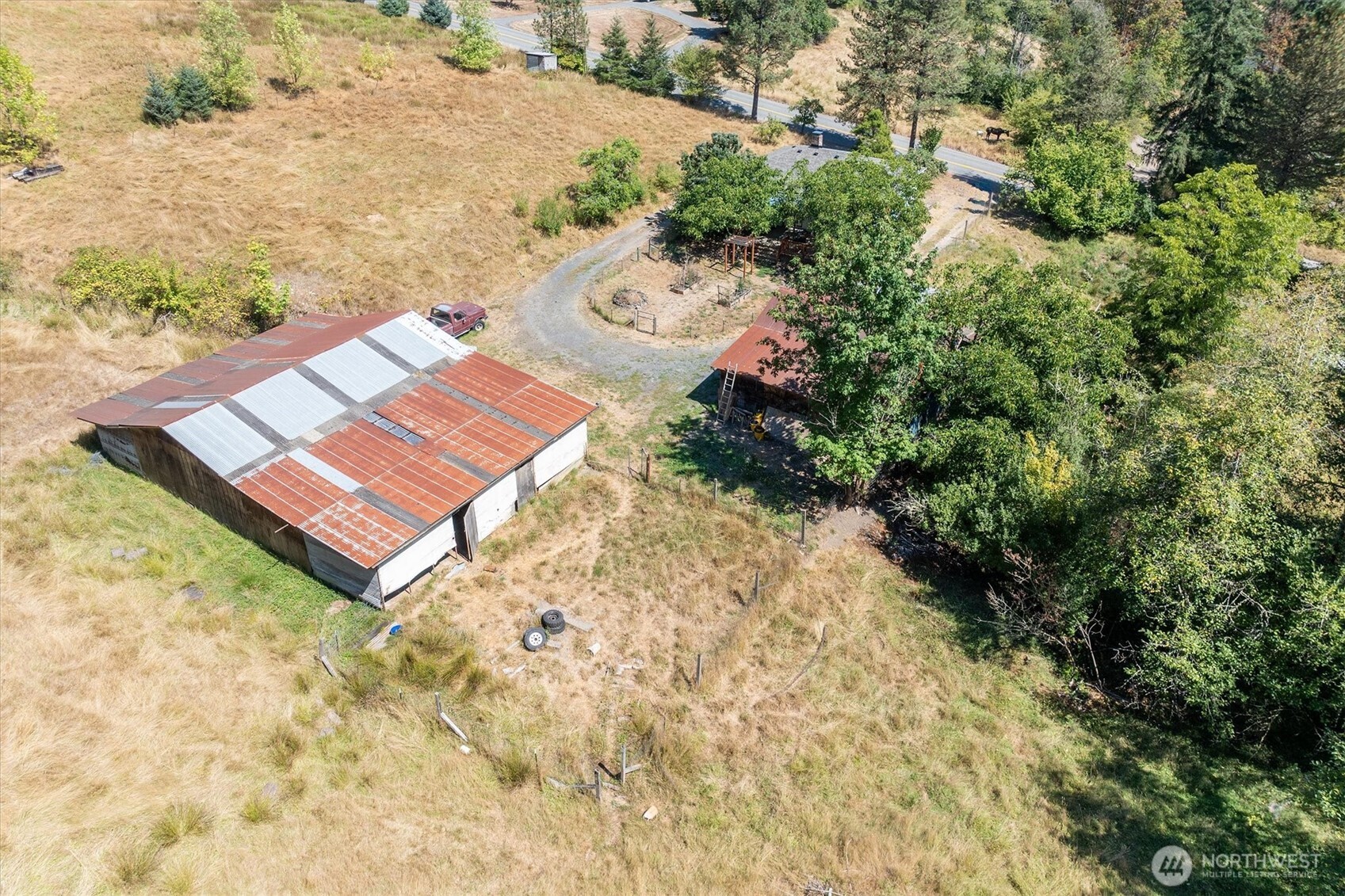 main property photo 34