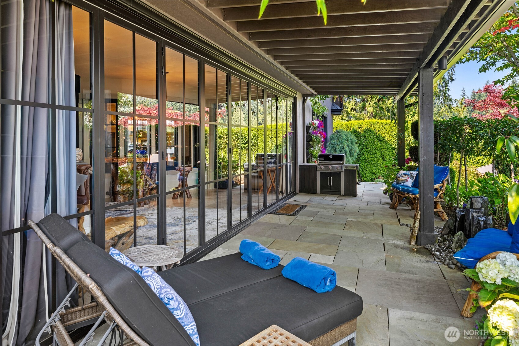 property viewer photo 21