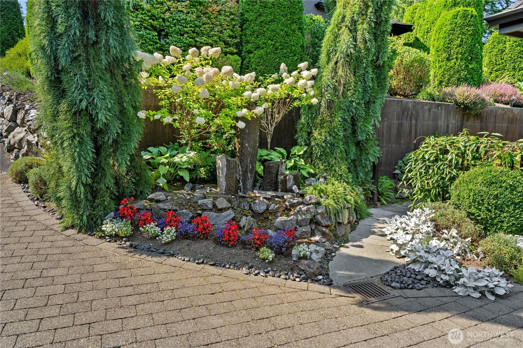 property viewer photo 26