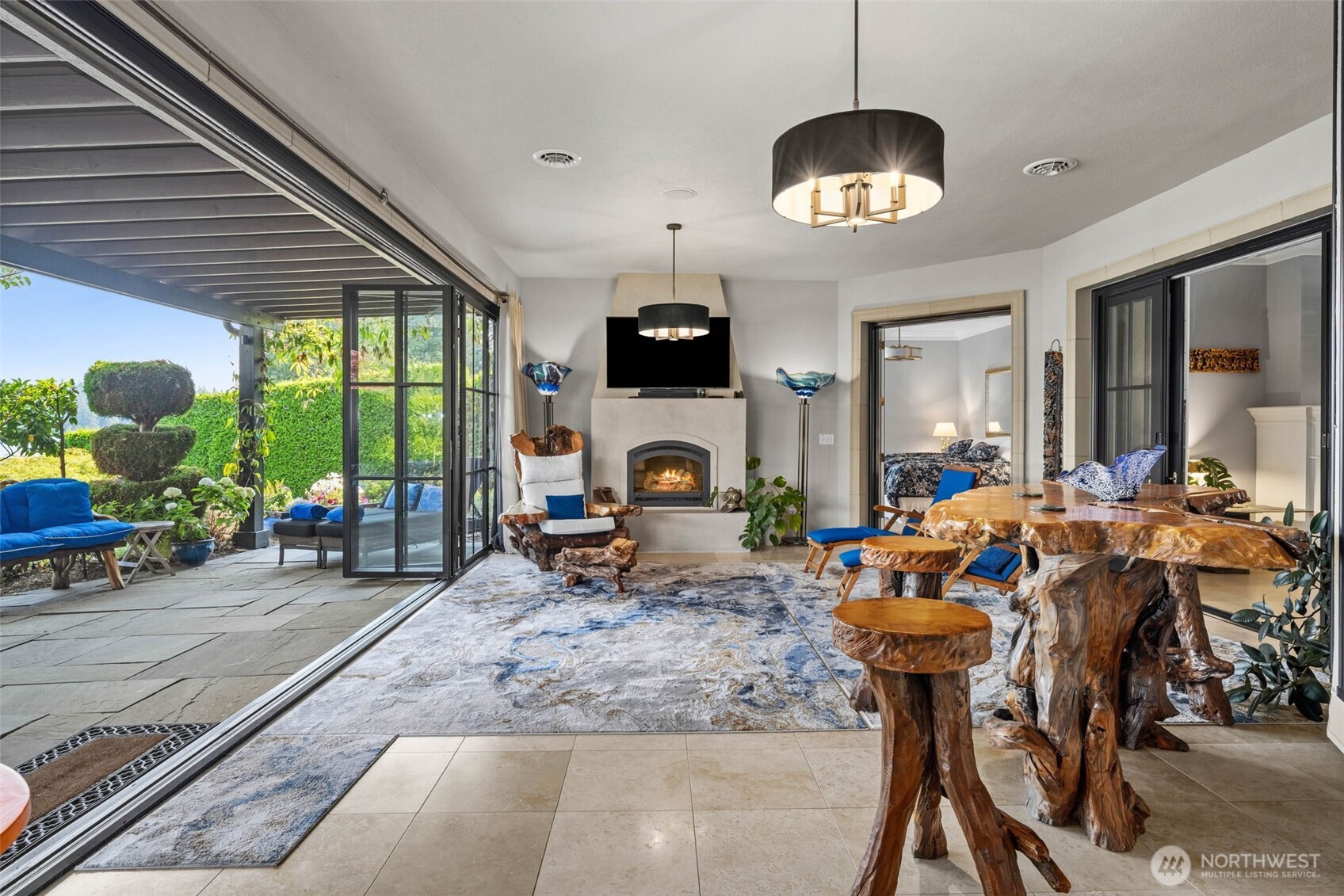 property viewer photo 6