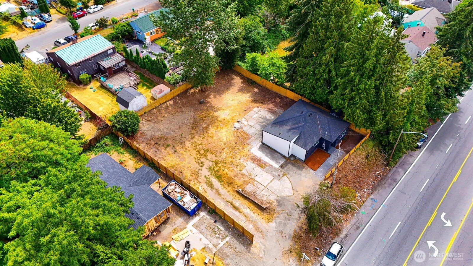 main property photo 34