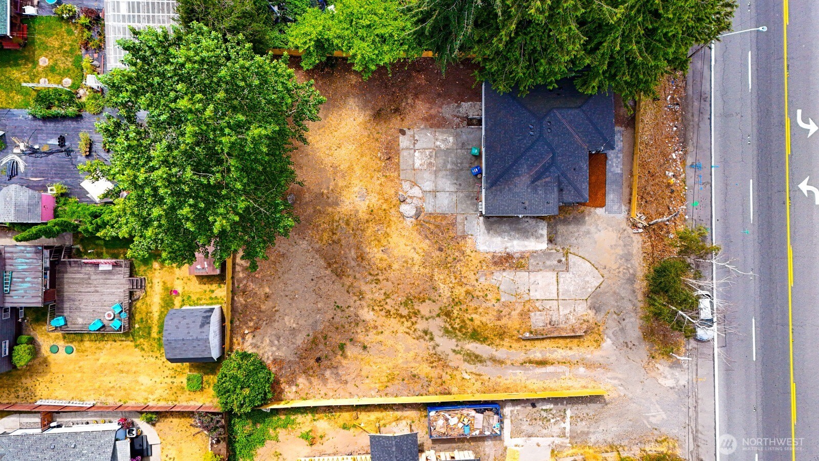 main property photo 36