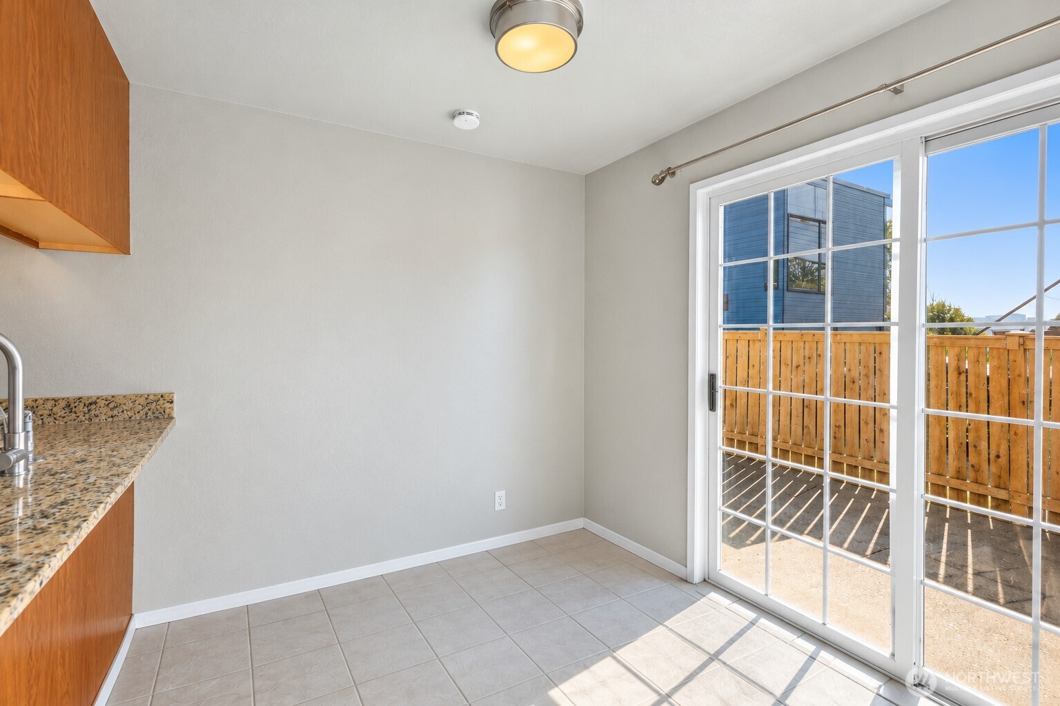 property viewer photo 10
