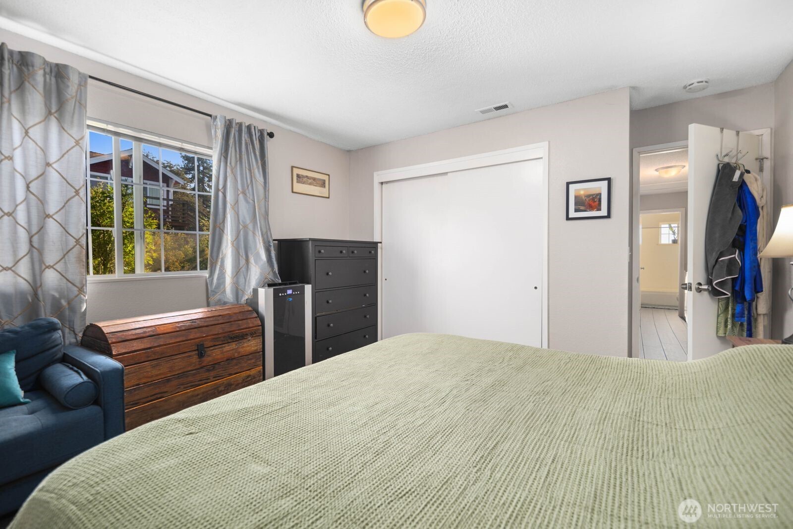 property viewer photo 12