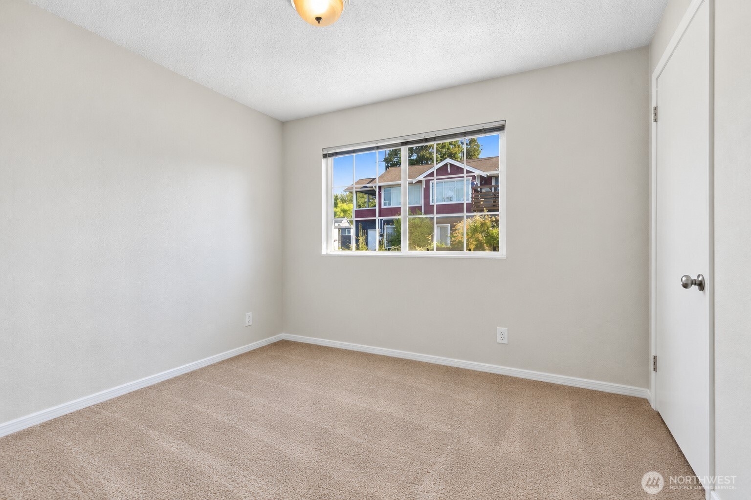 property viewer photo 16