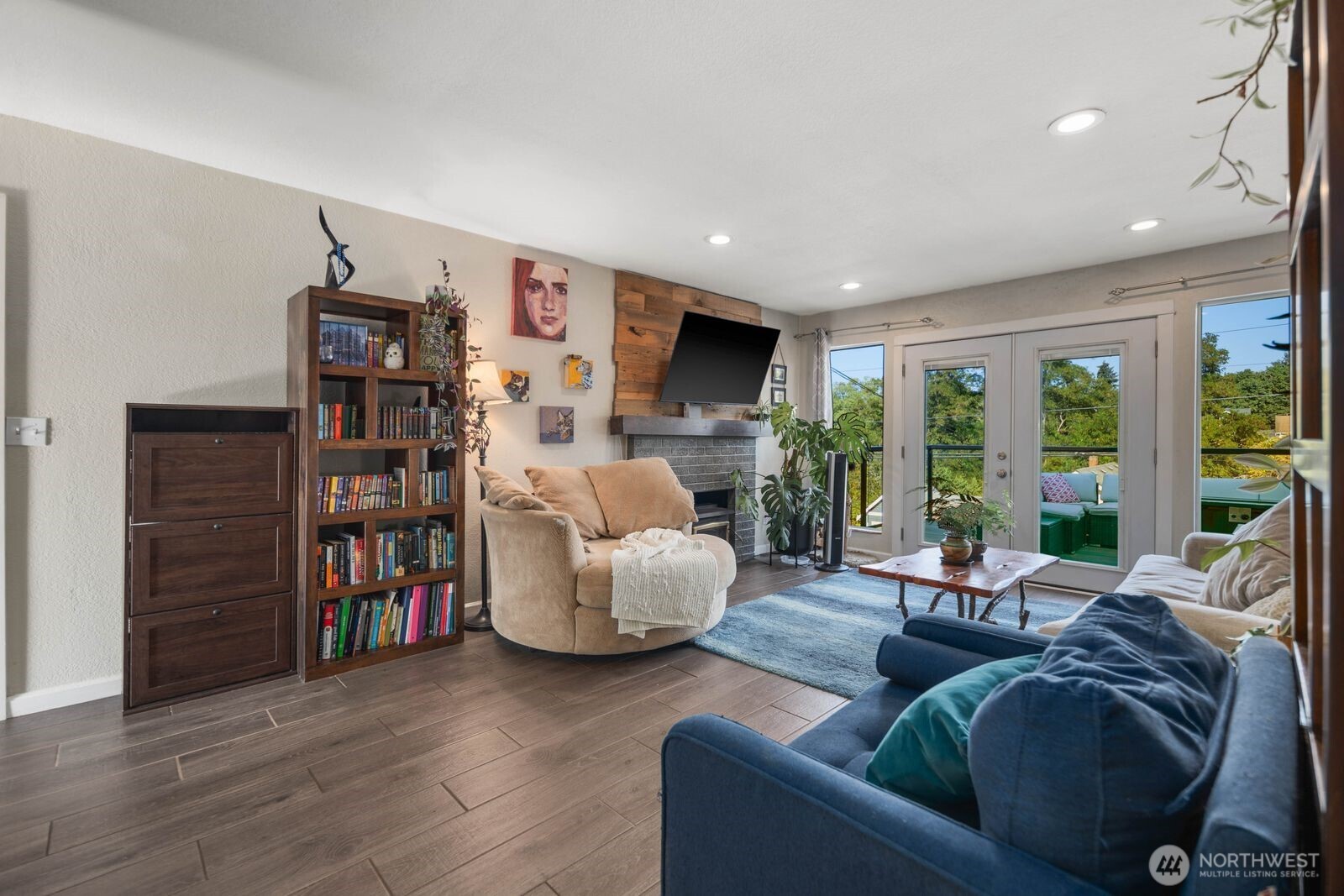property viewer photo 4