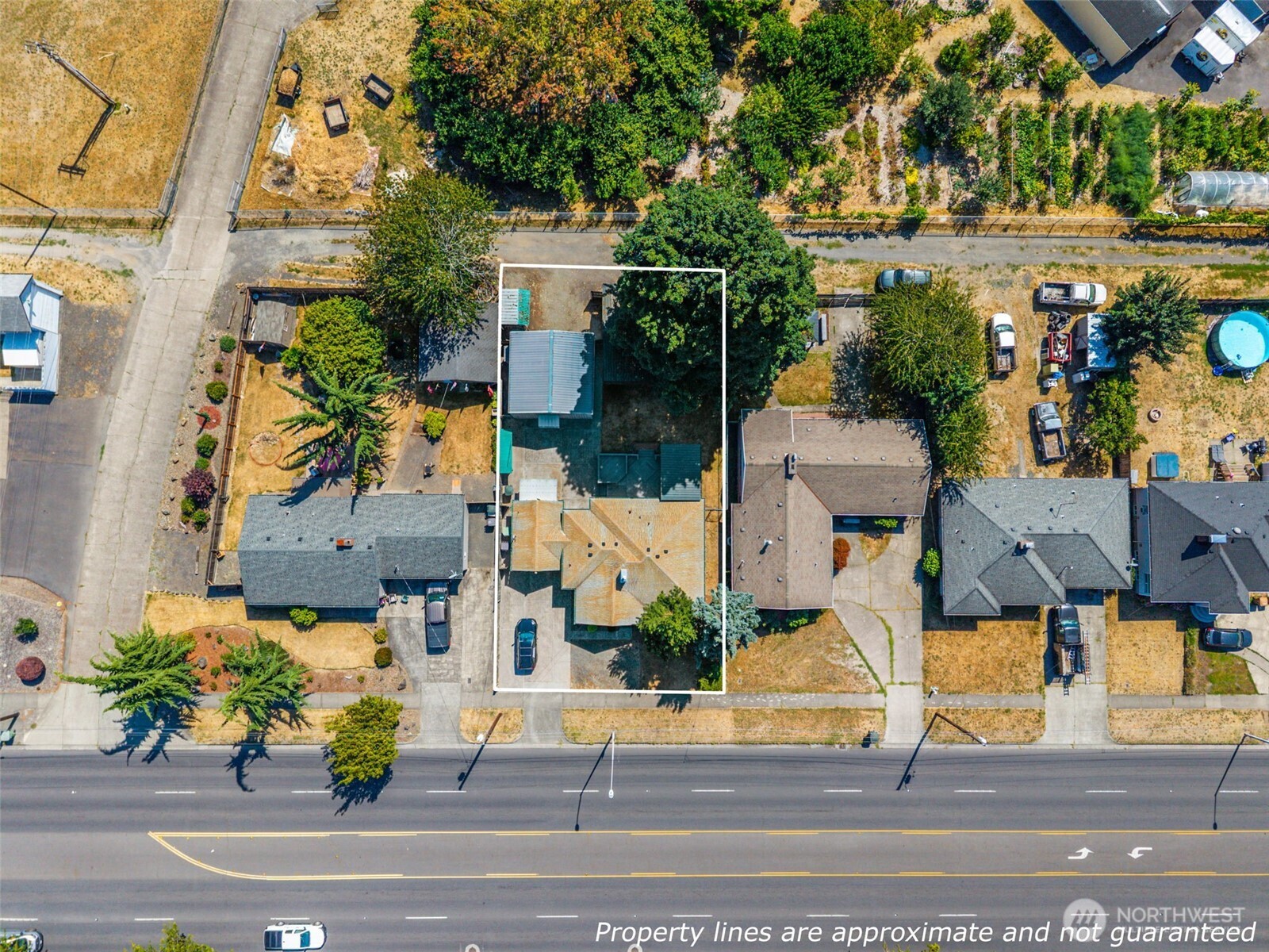 main property photo 39
