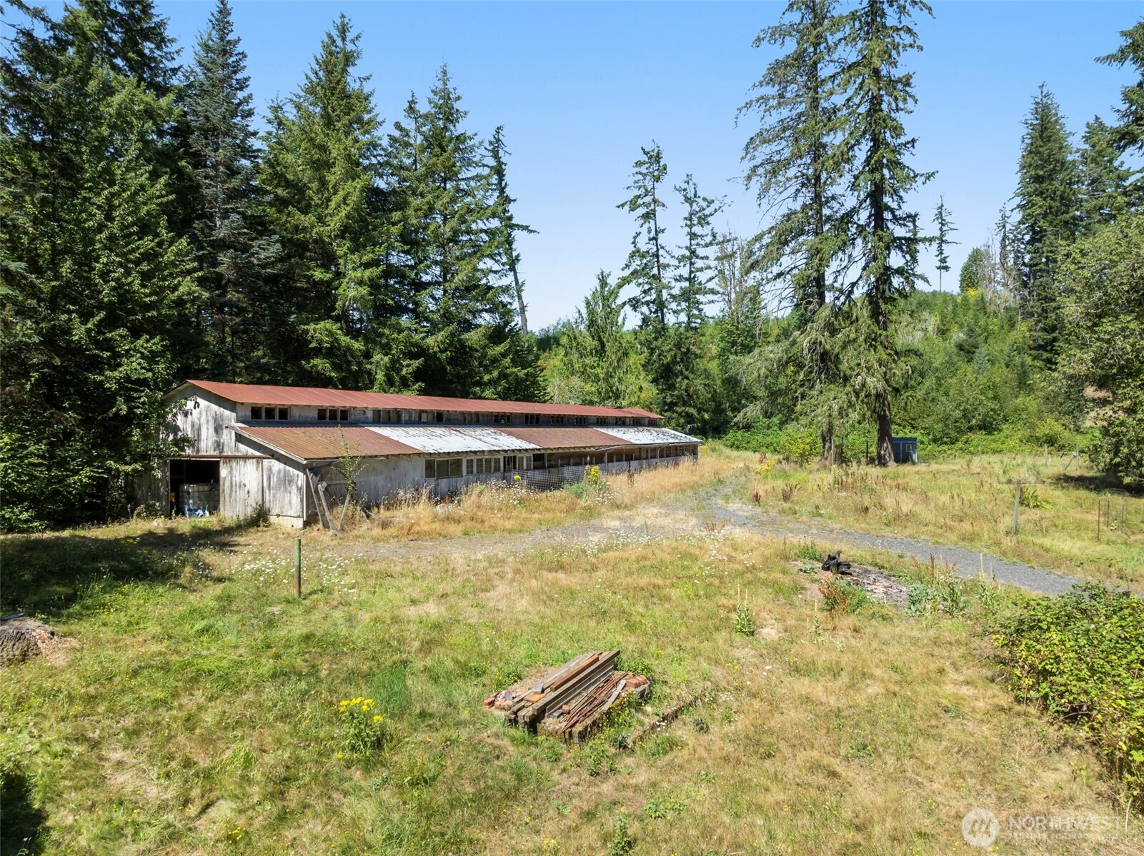 main property photo 31