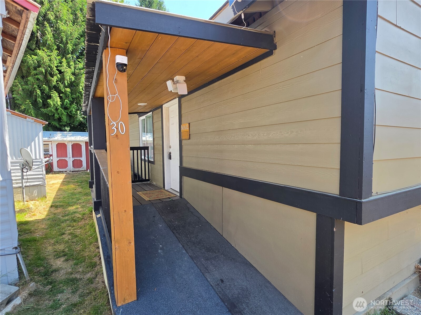 main property photo 19