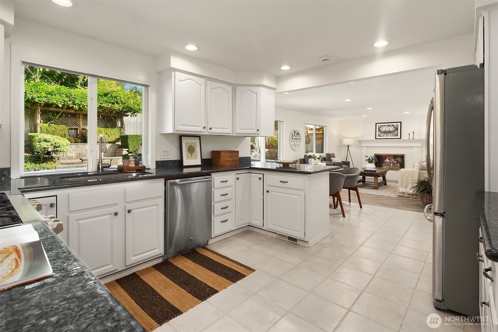 property viewer photo 10