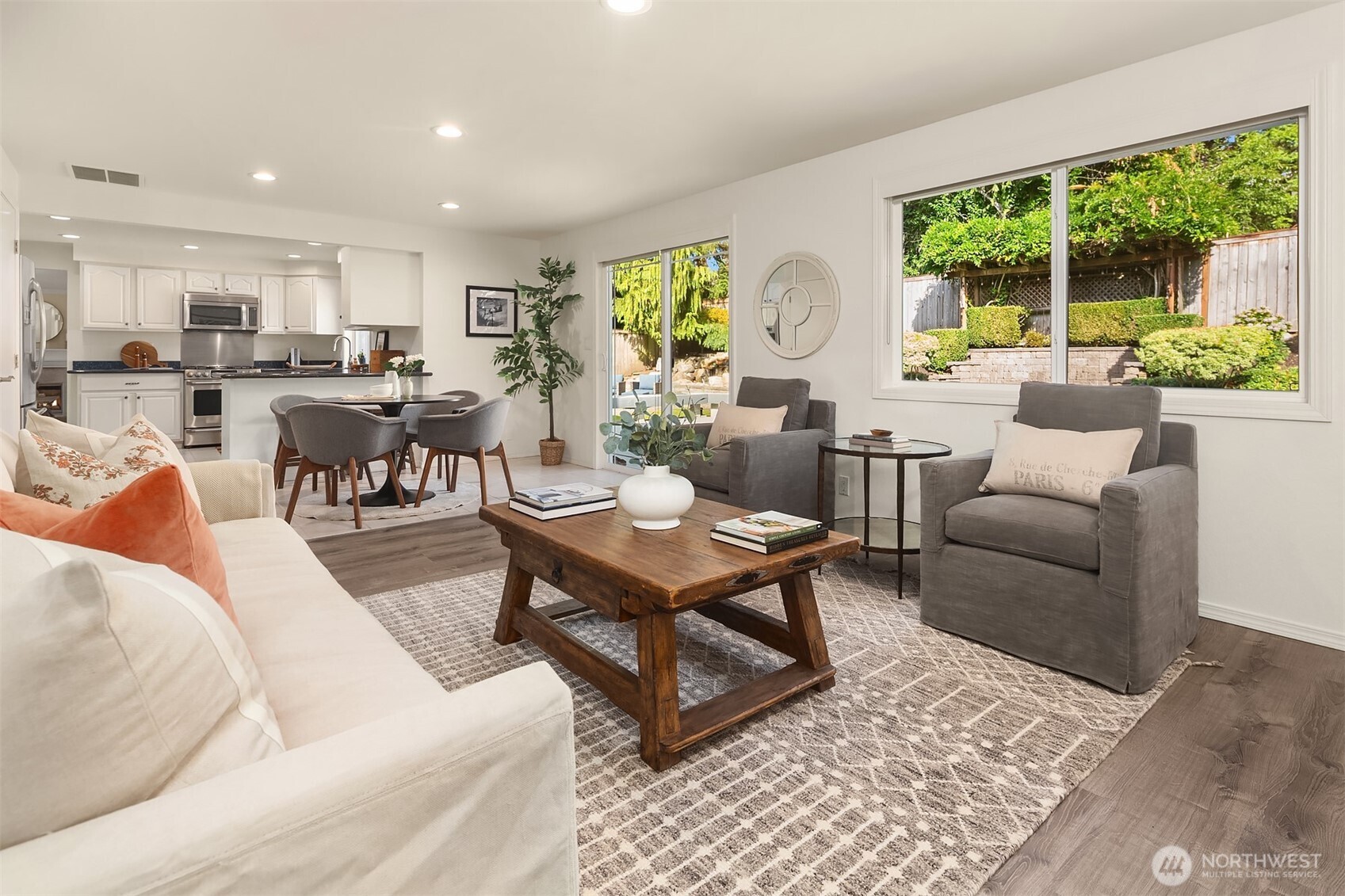 property viewer photo 13