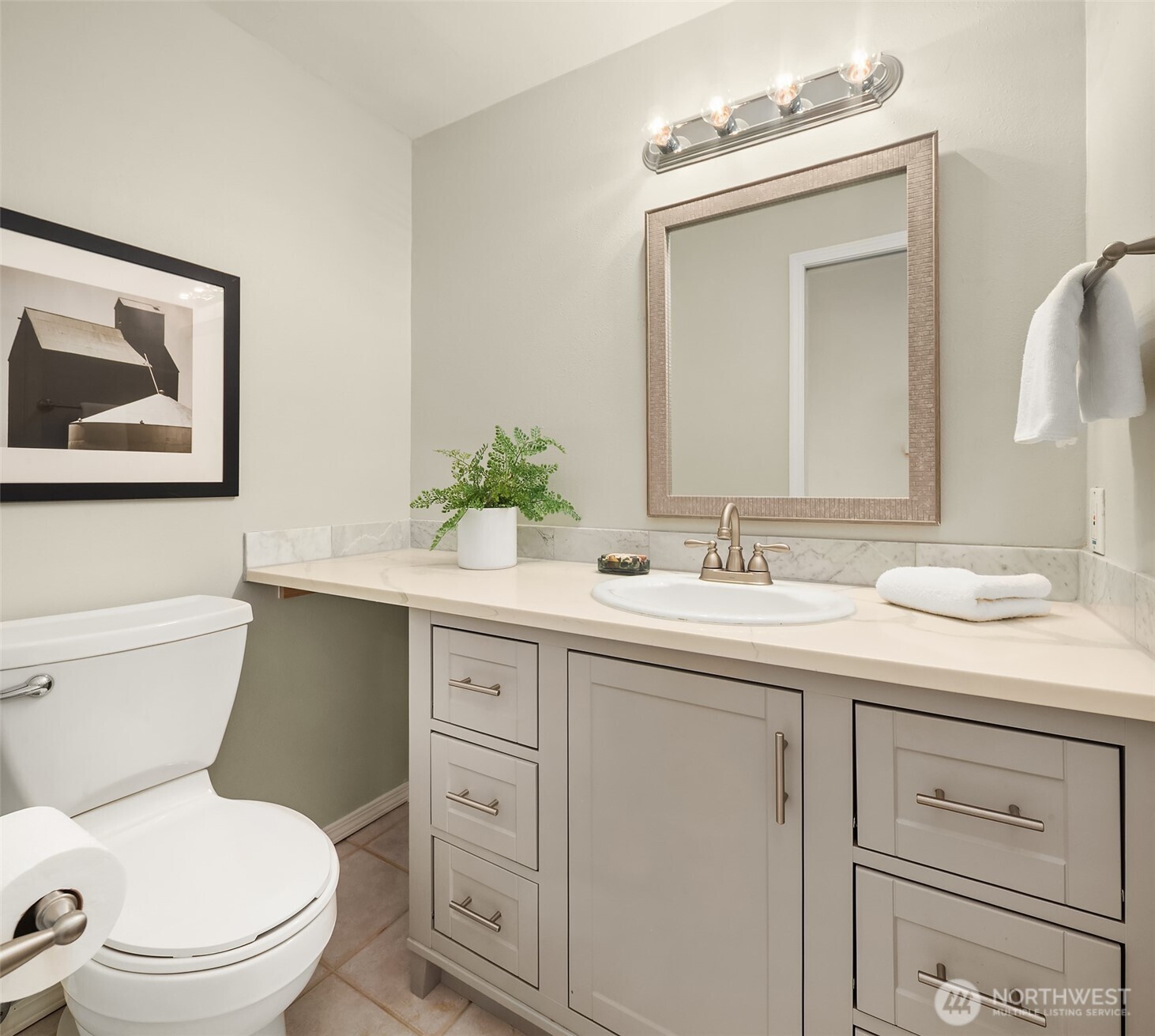property viewer photo 16