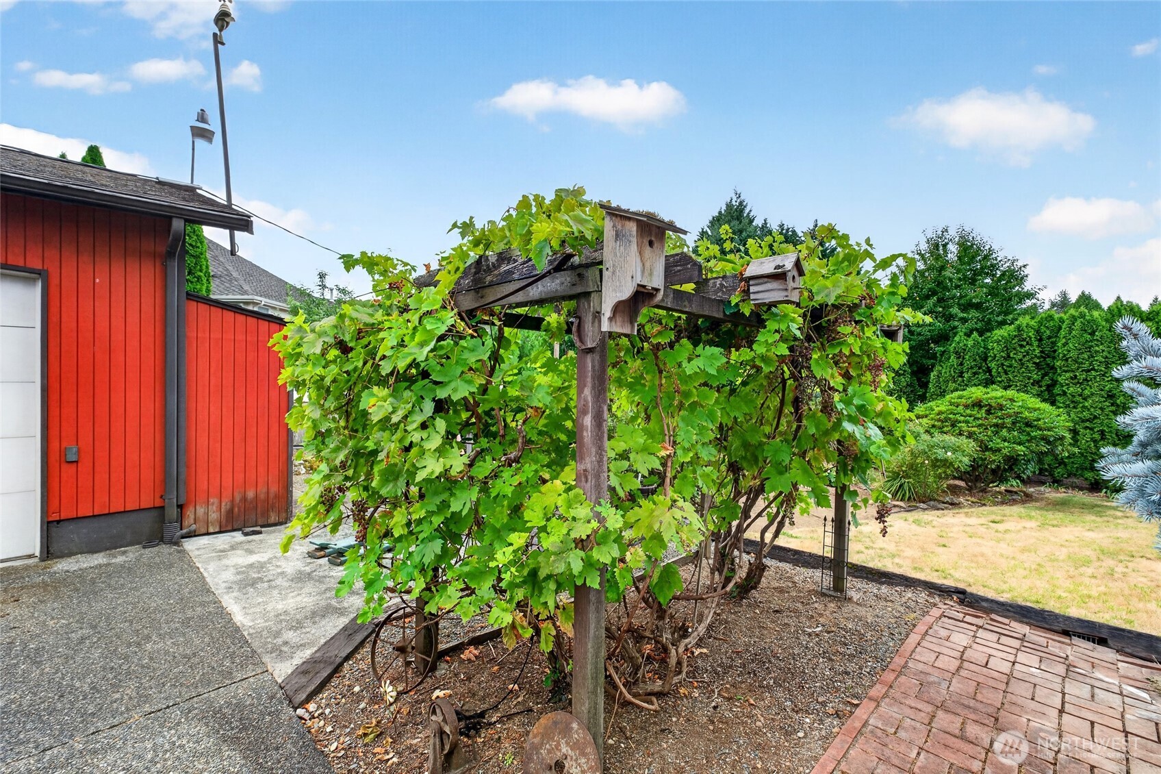 main property photo 32