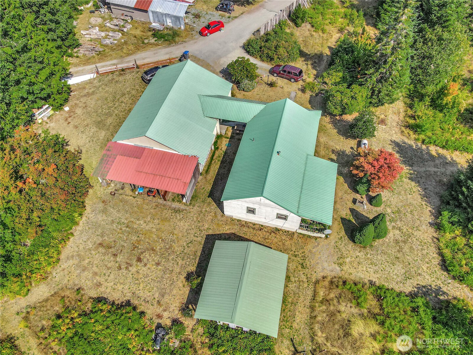 main property photo 19
