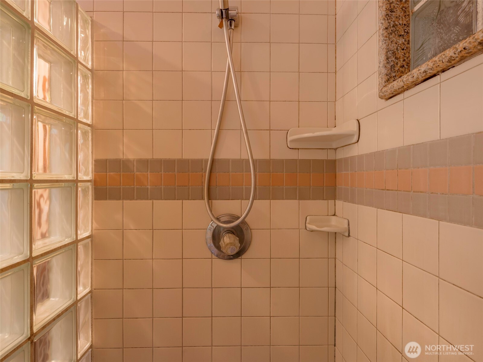 property viewer photo 14