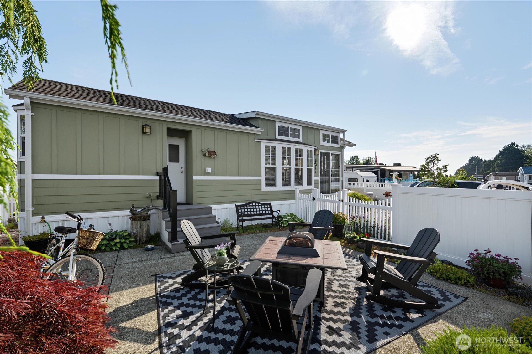 property viewer photo 1