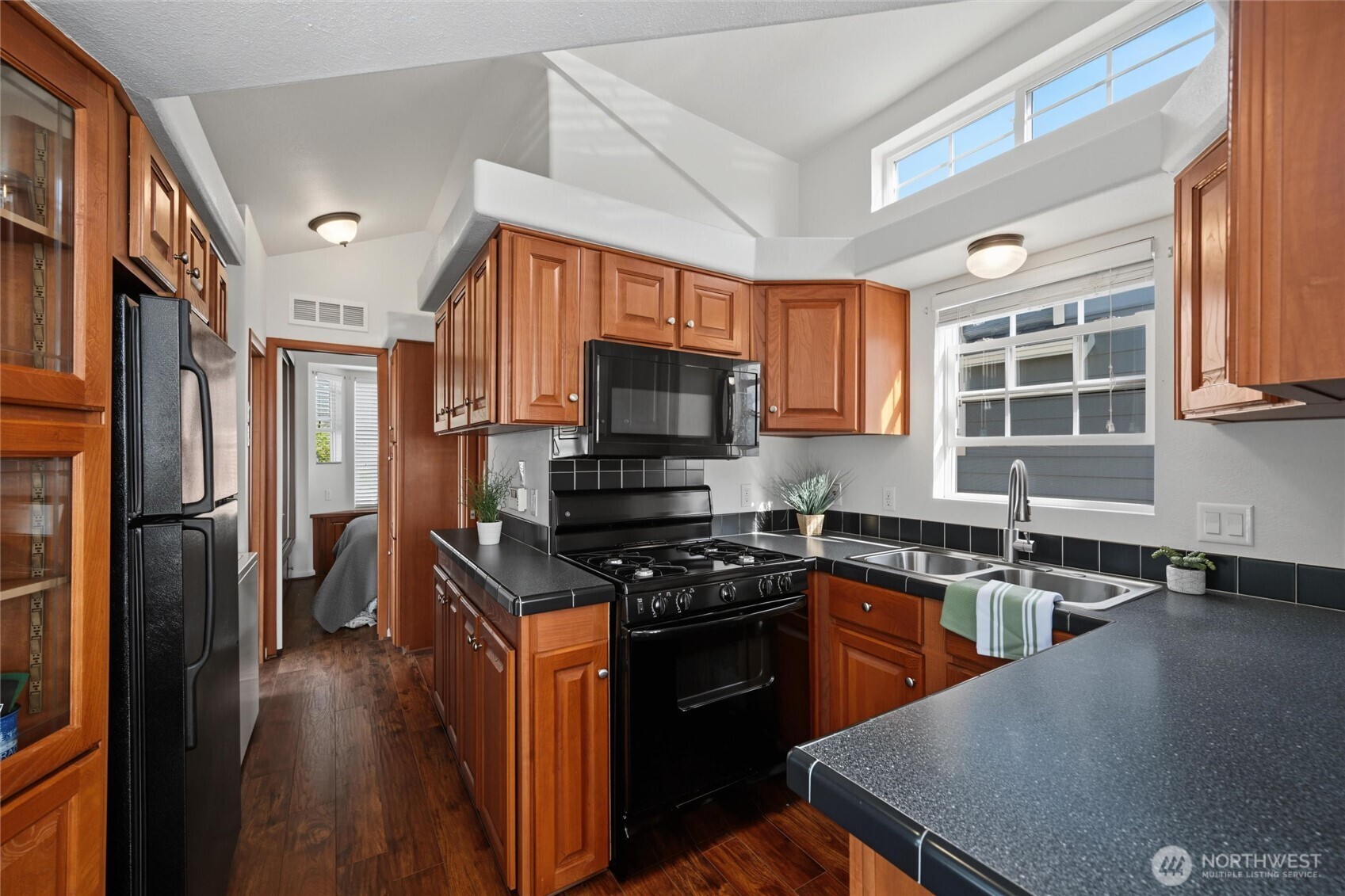 property viewer photo 16