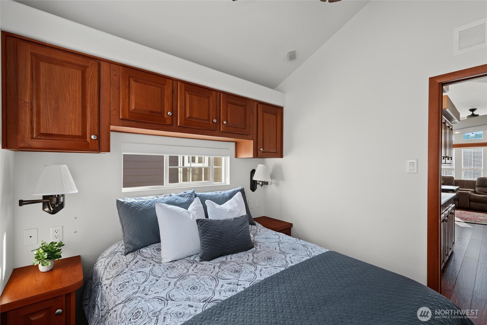 property viewer photo 17