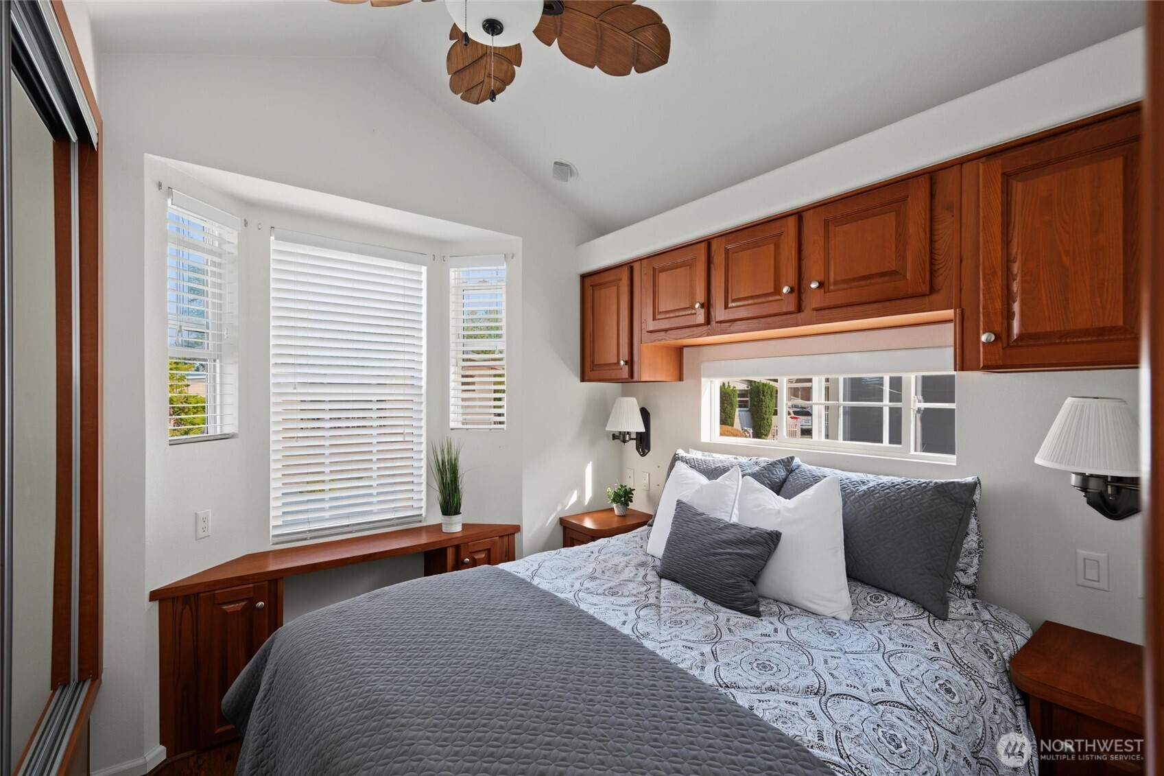 property viewer photo 19