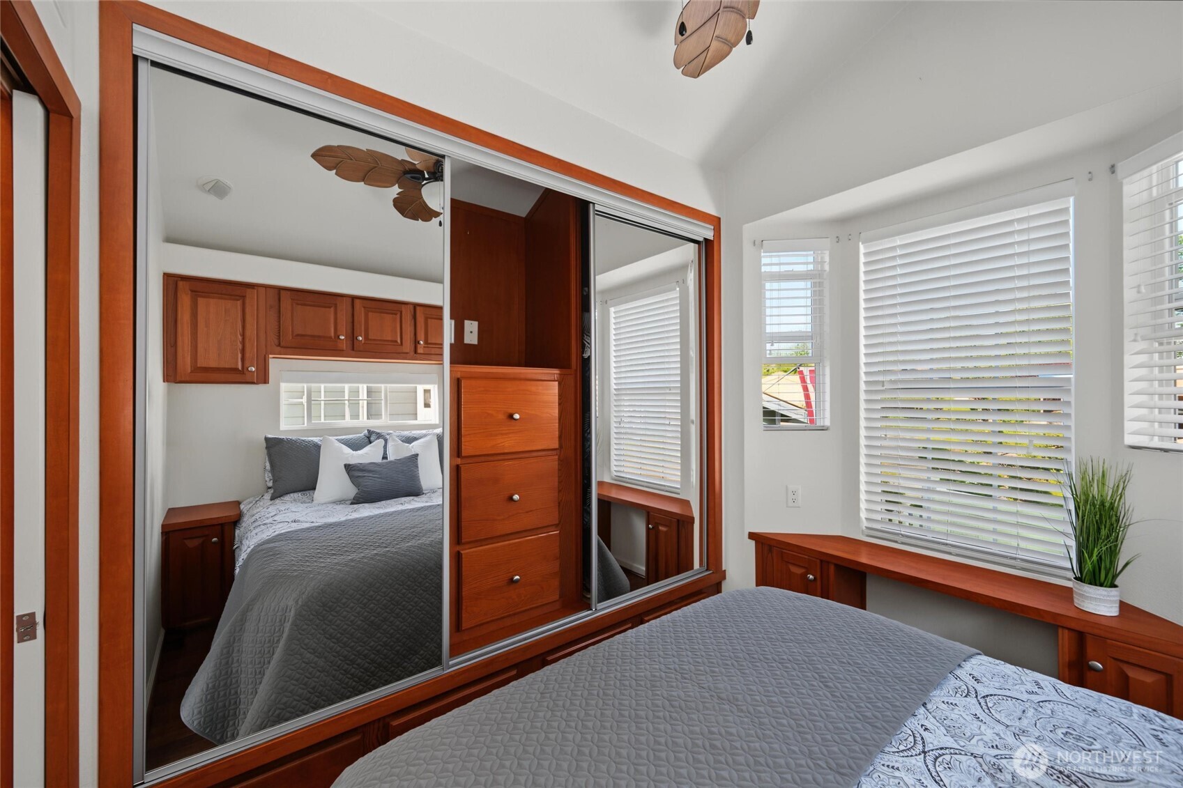 property viewer photo 21