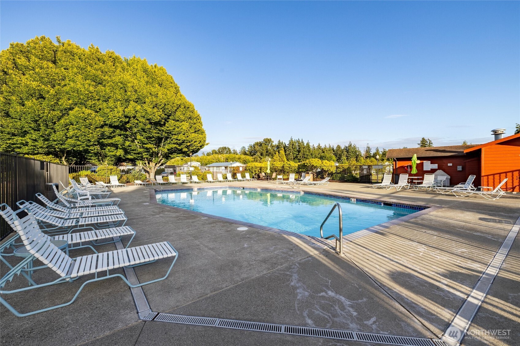 property viewer photo 29