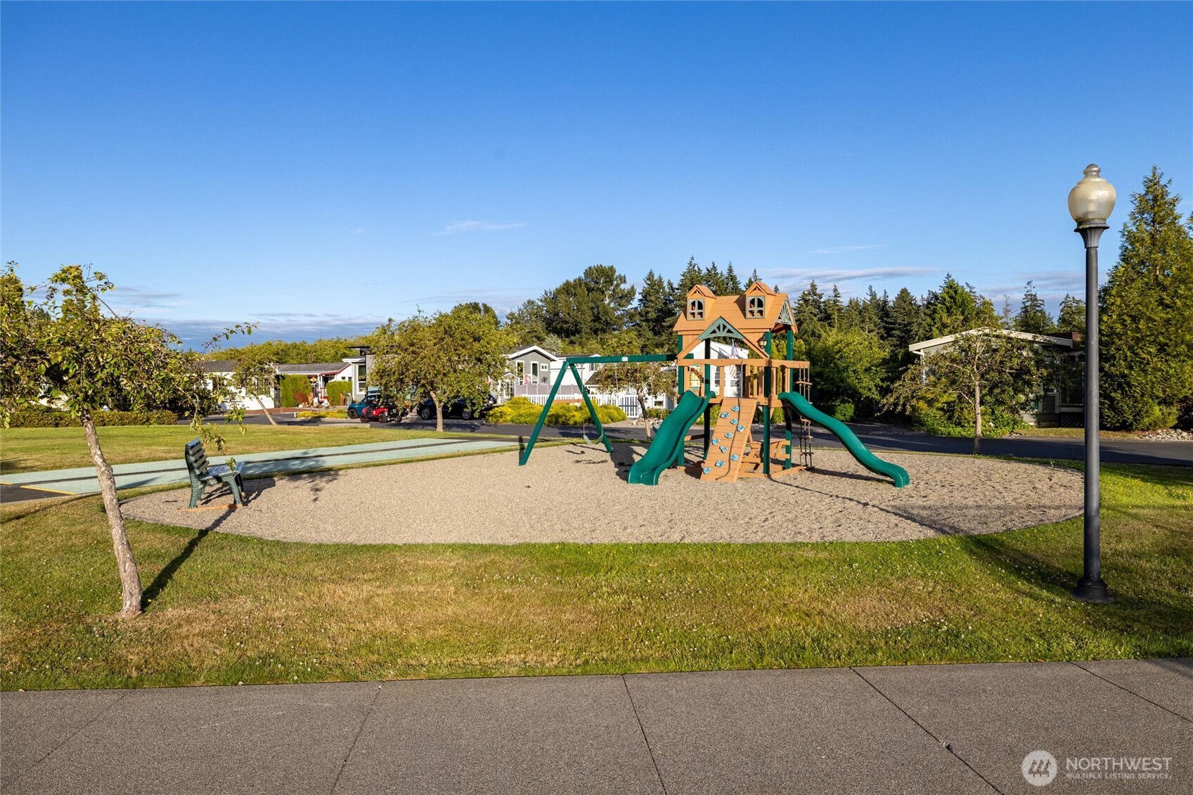 property viewer photo 32