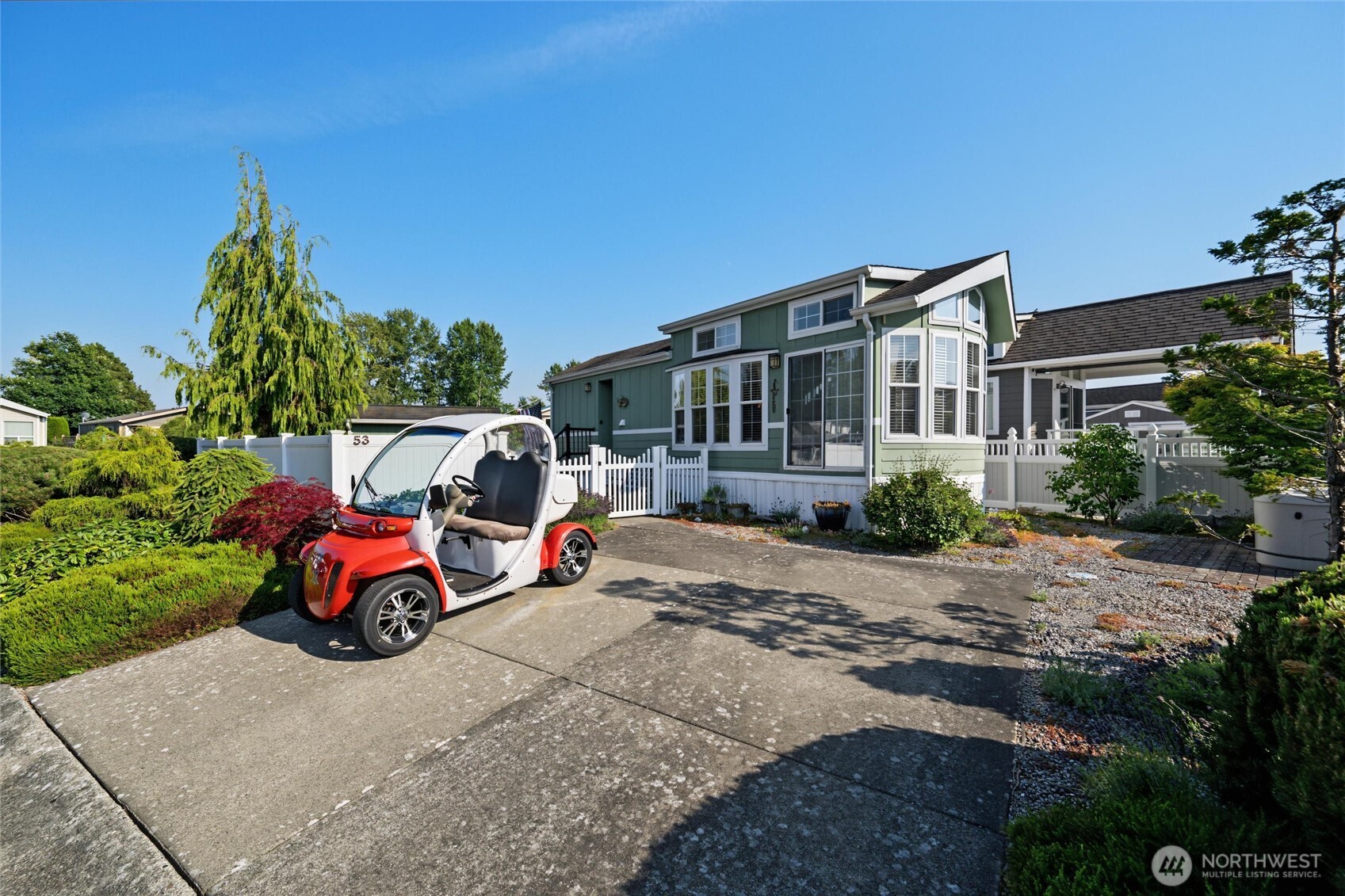 property viewer photo 4