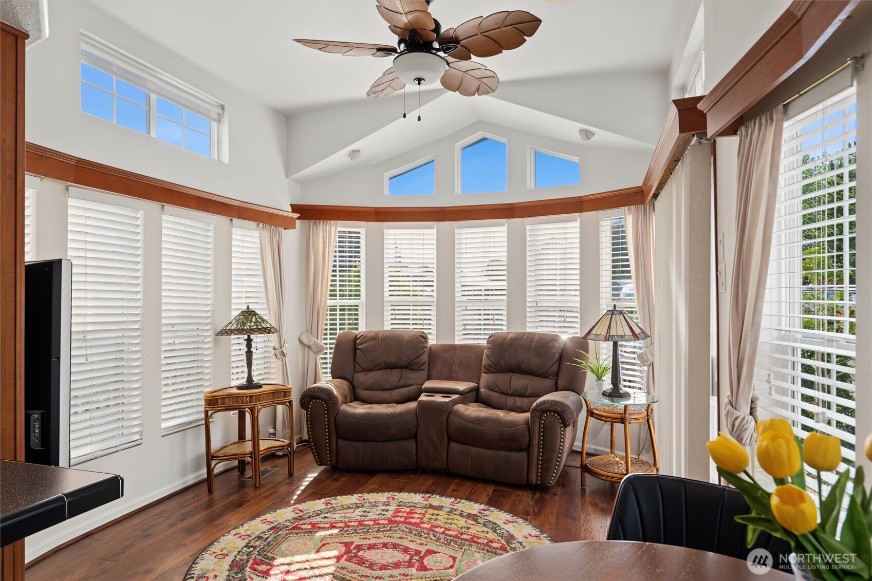 property viewer photo 9