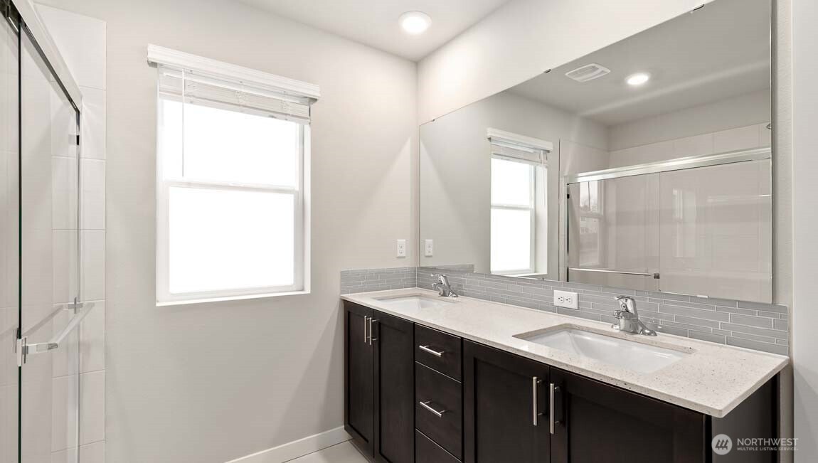 property viewer photo 10