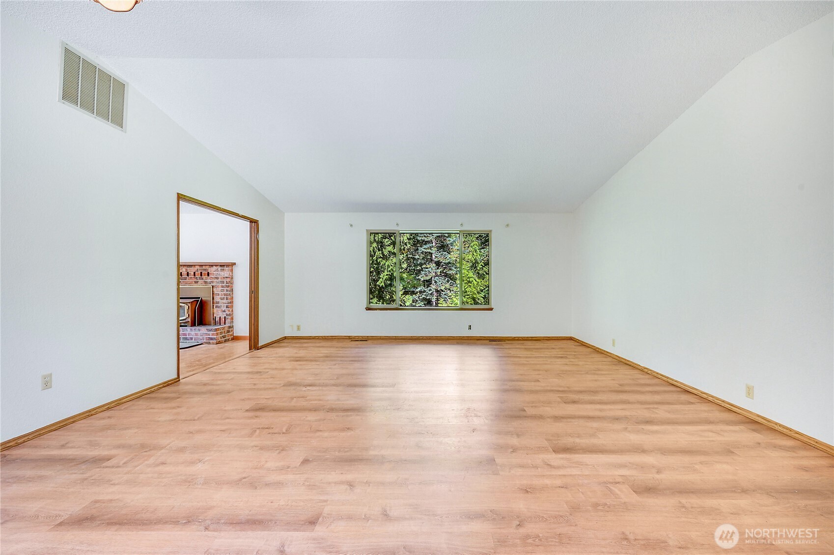 property viewer photo 12