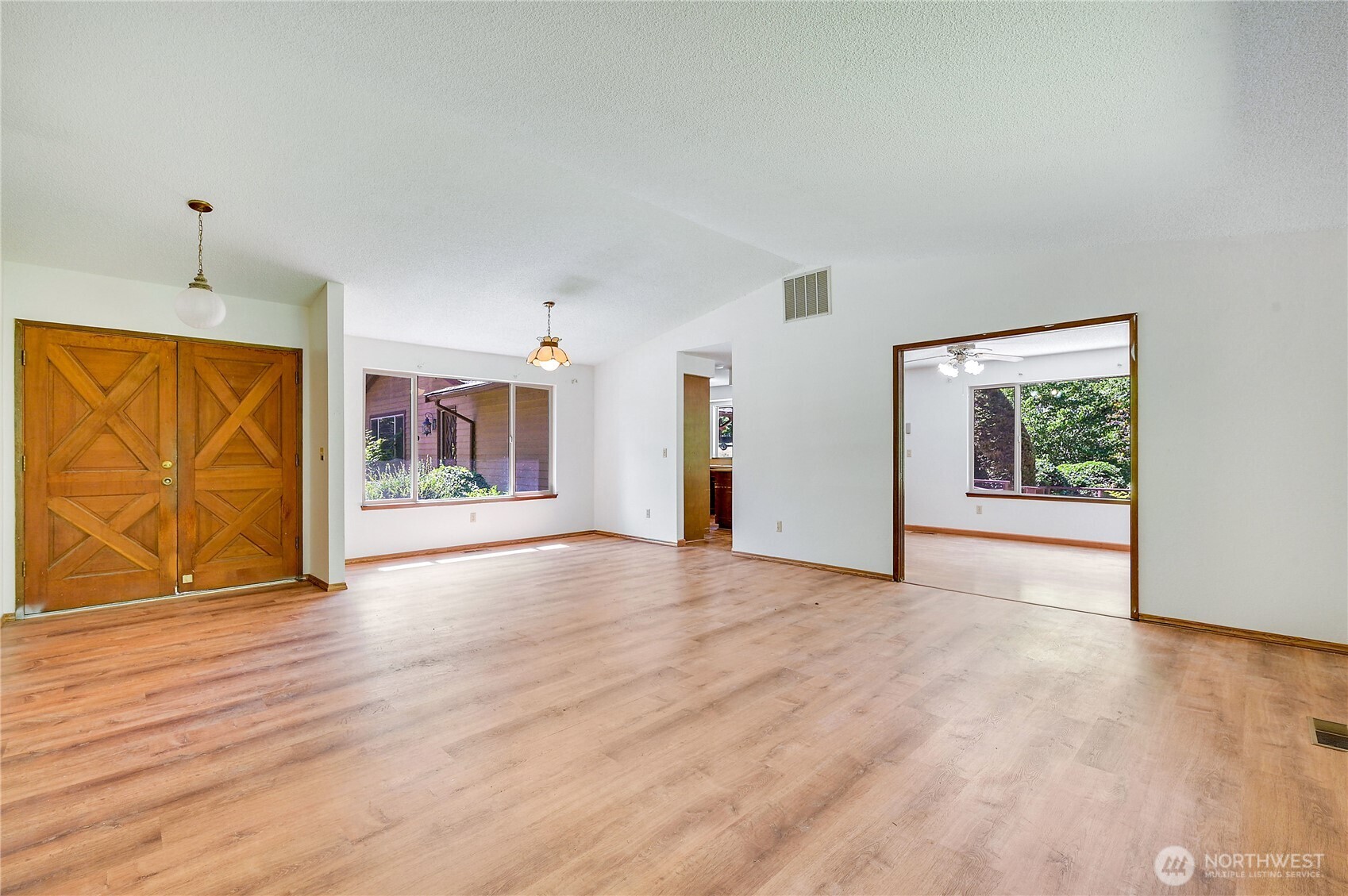 property viewer photo 13