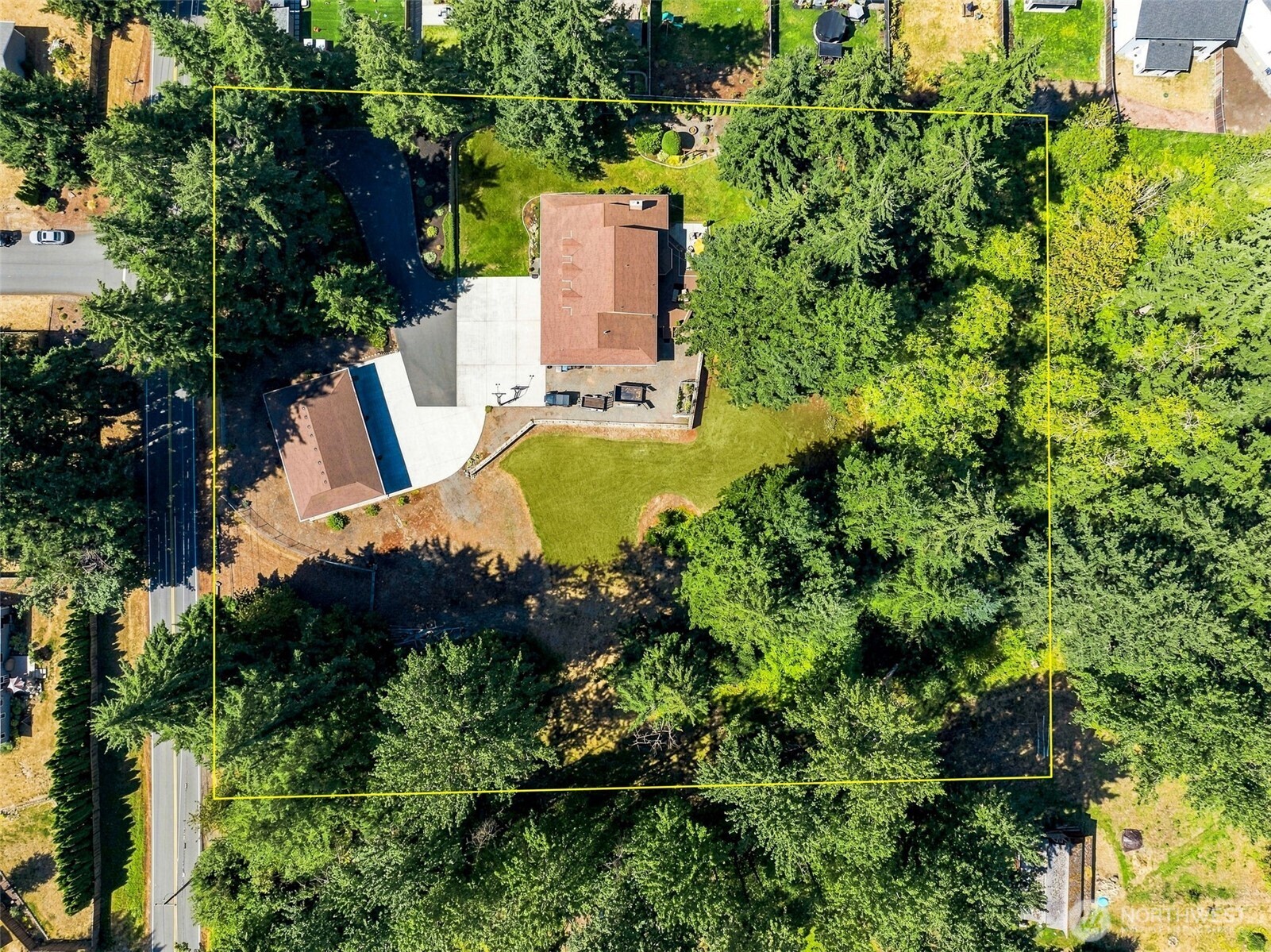 main property photo 36