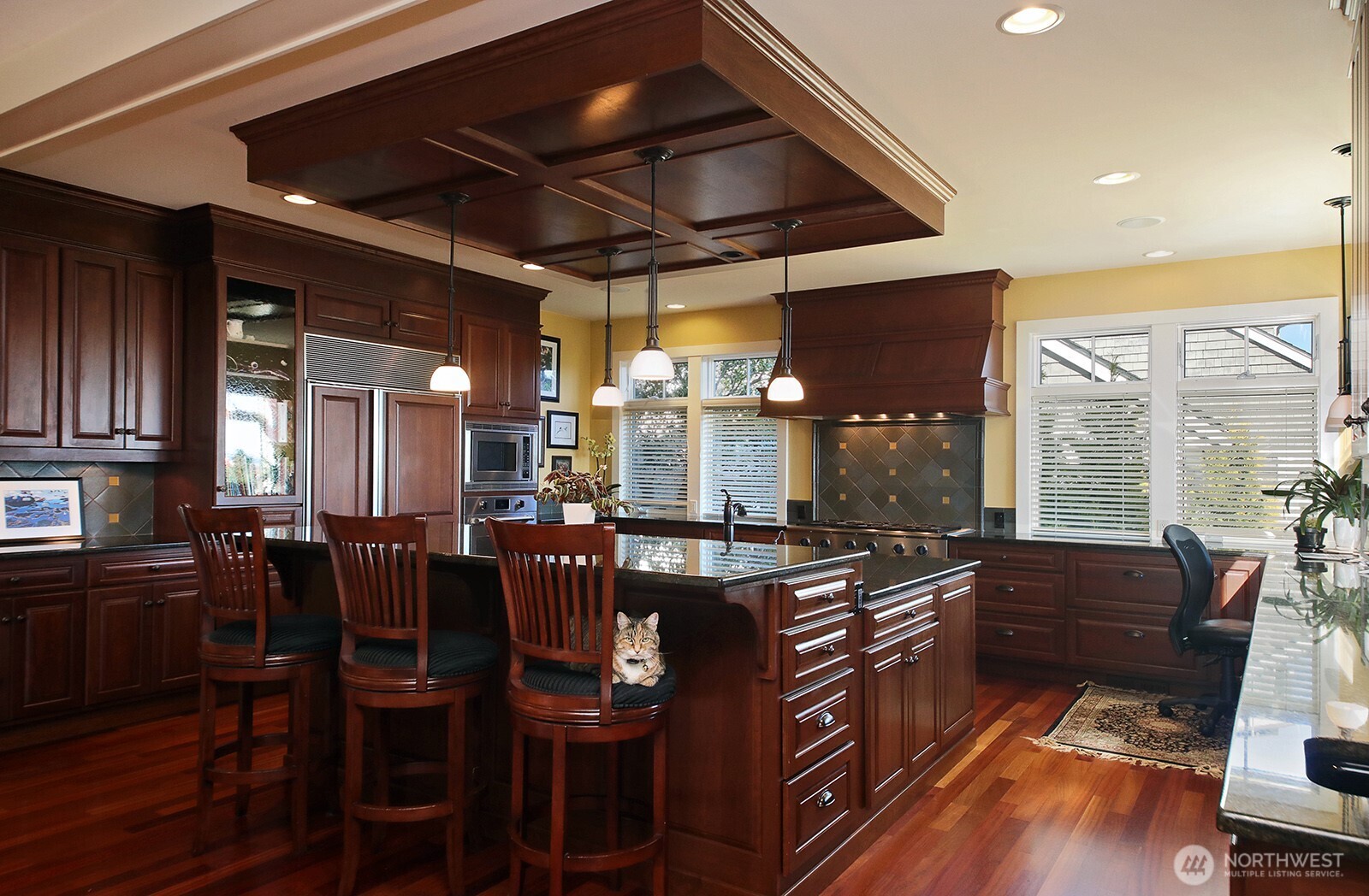 main property photo 19
