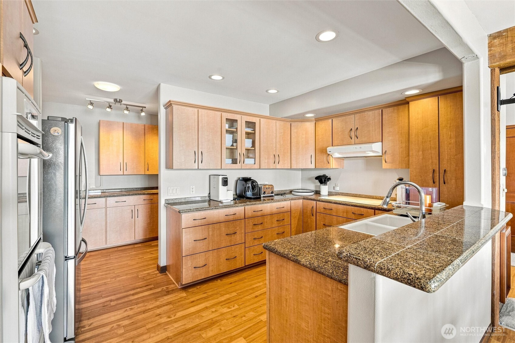 property viewer photo 18