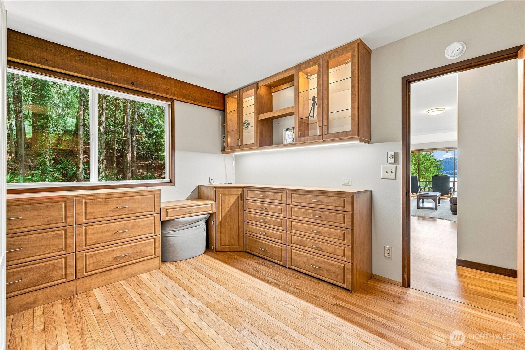 property viewer photo 20