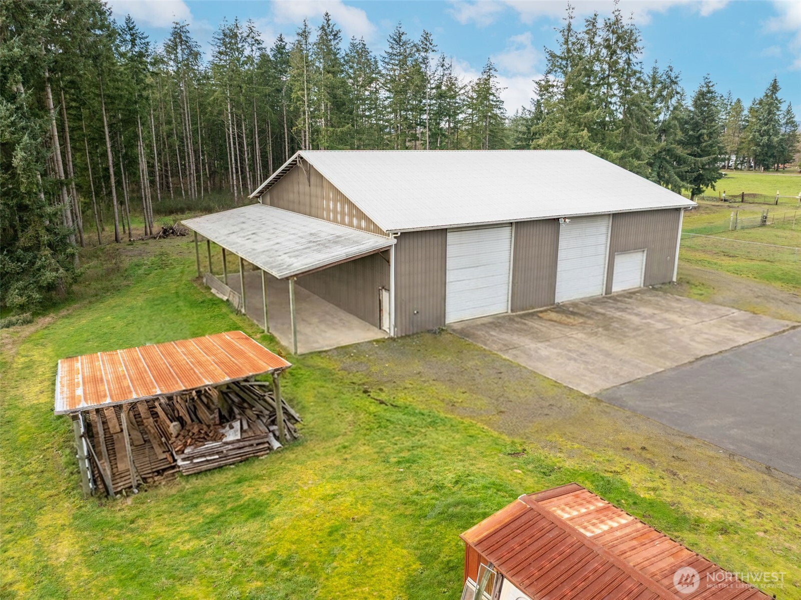 main property photo 26