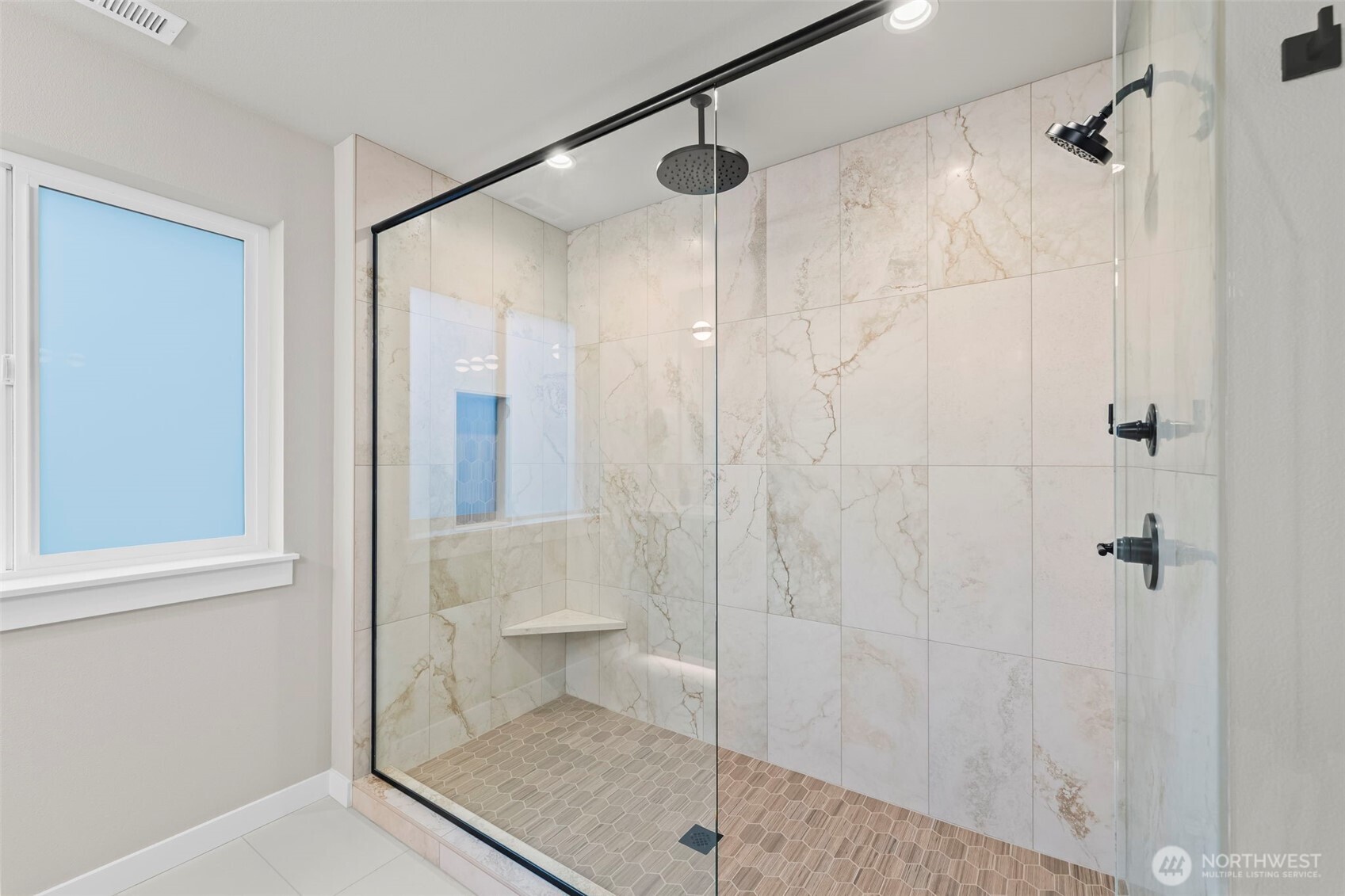 property viewer photo 27
