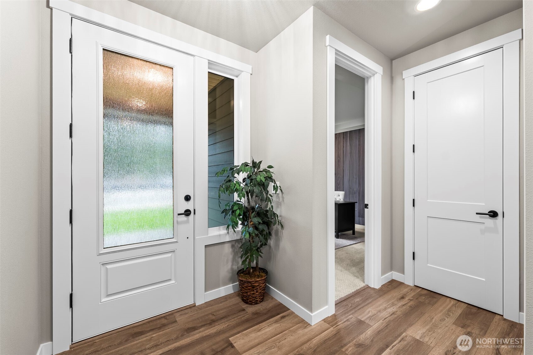 property viewer photo 4