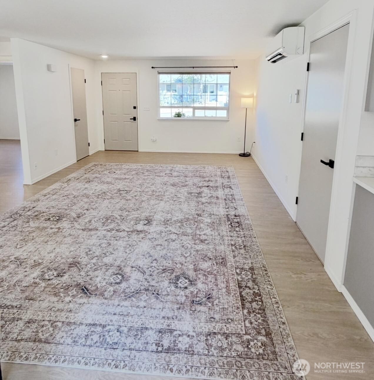 property viewer photo 5