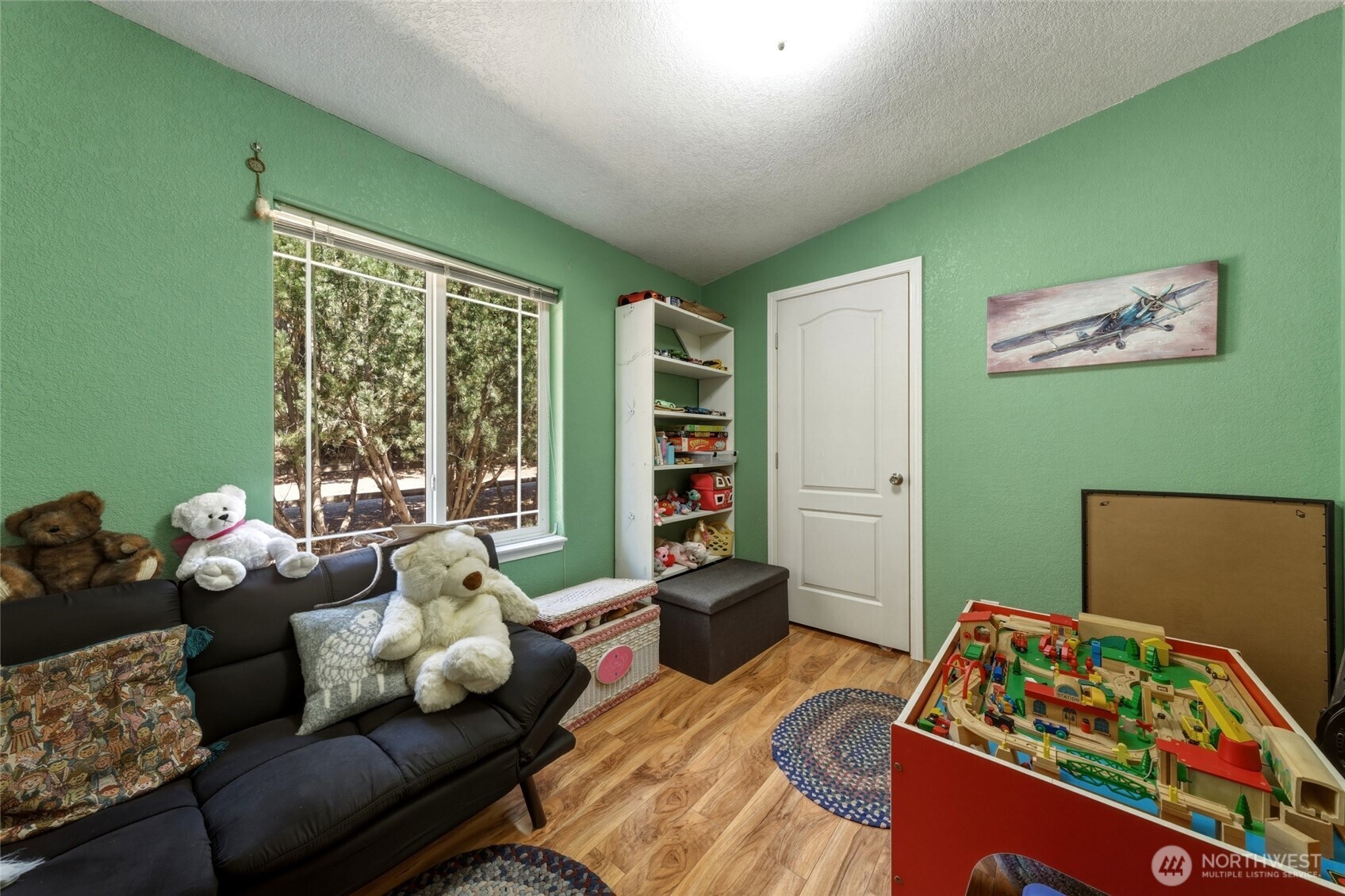 main property photo 20