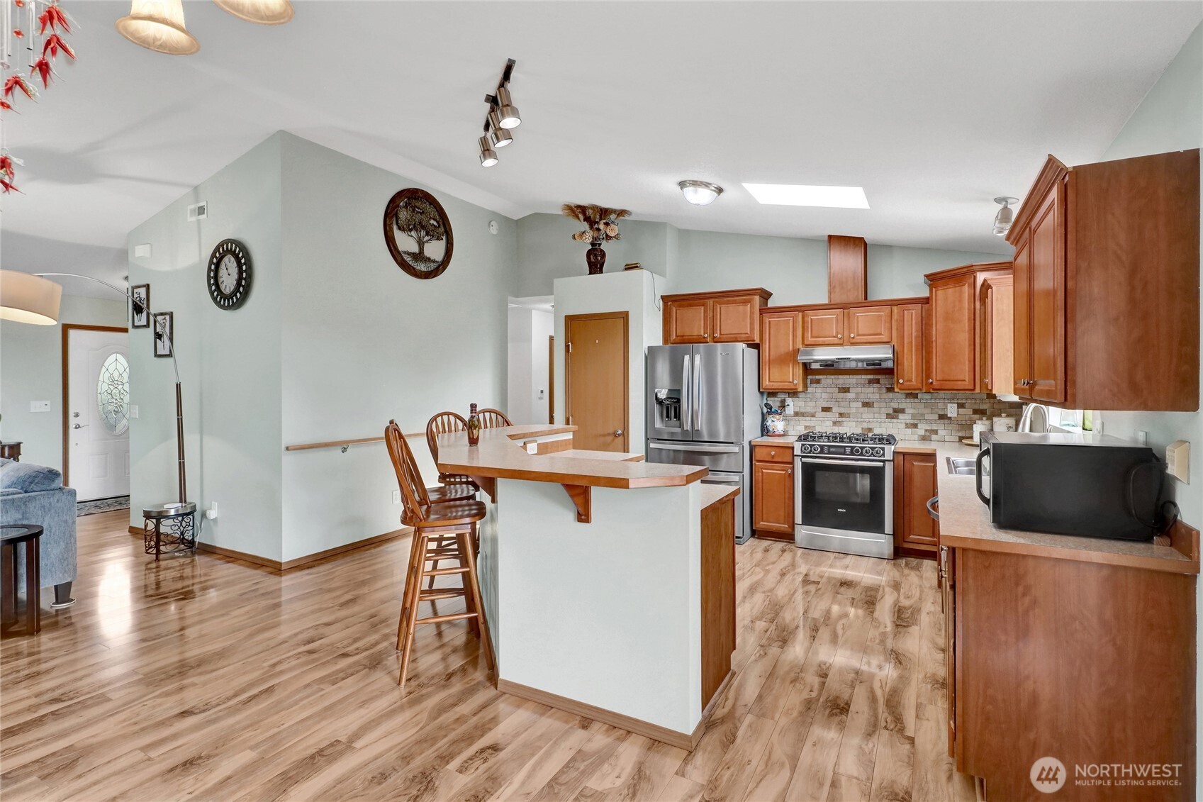 main property photo 16