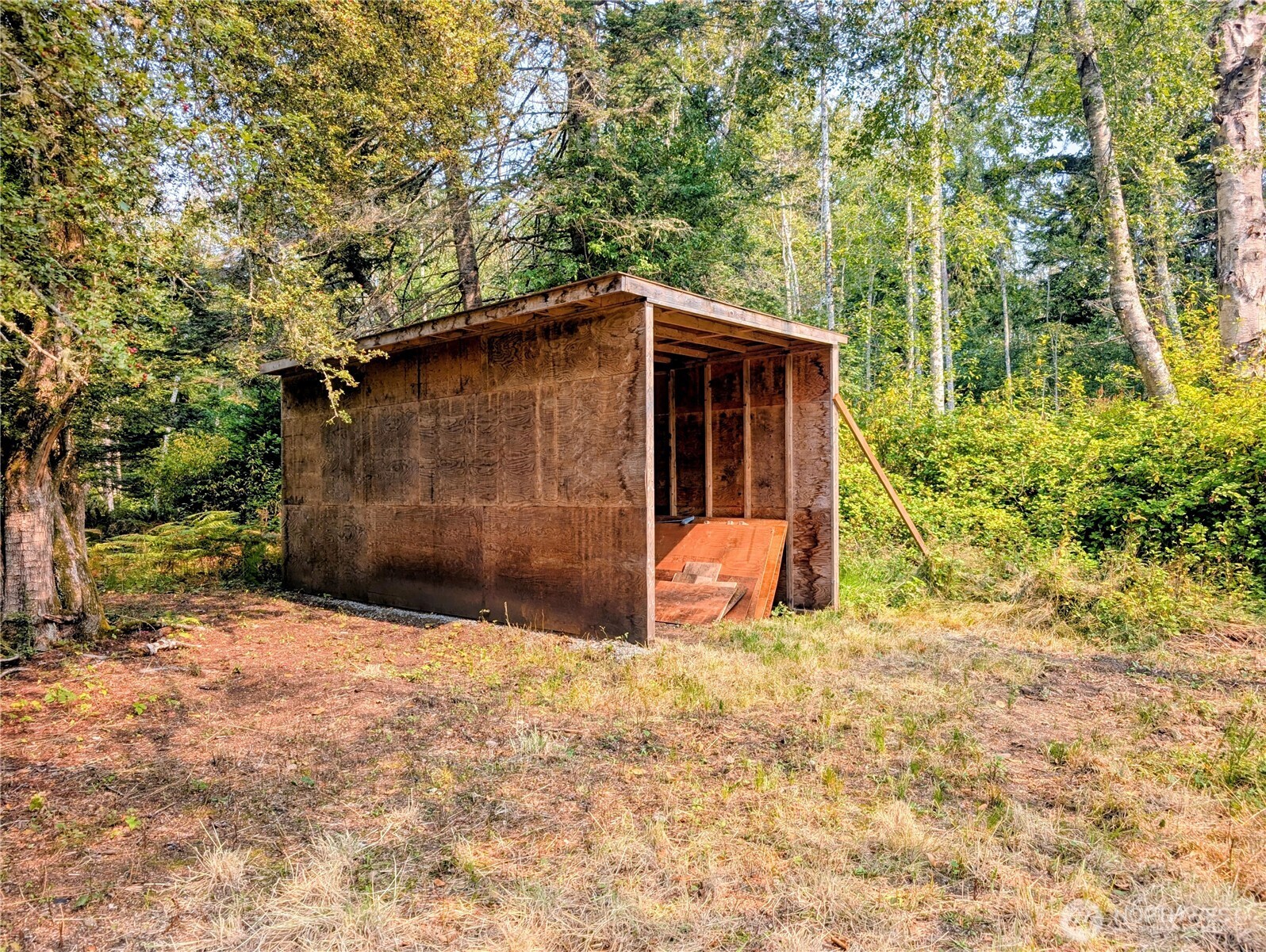 main property photo 6