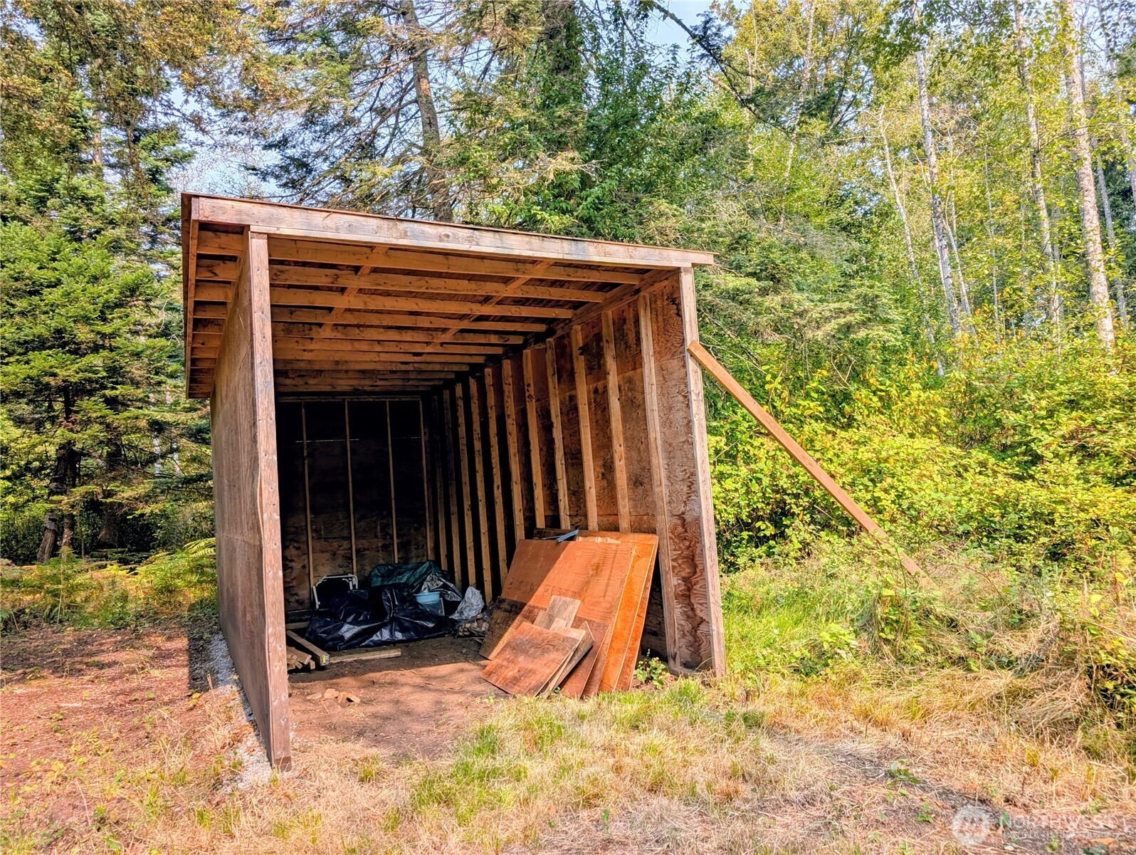 main property photo 7