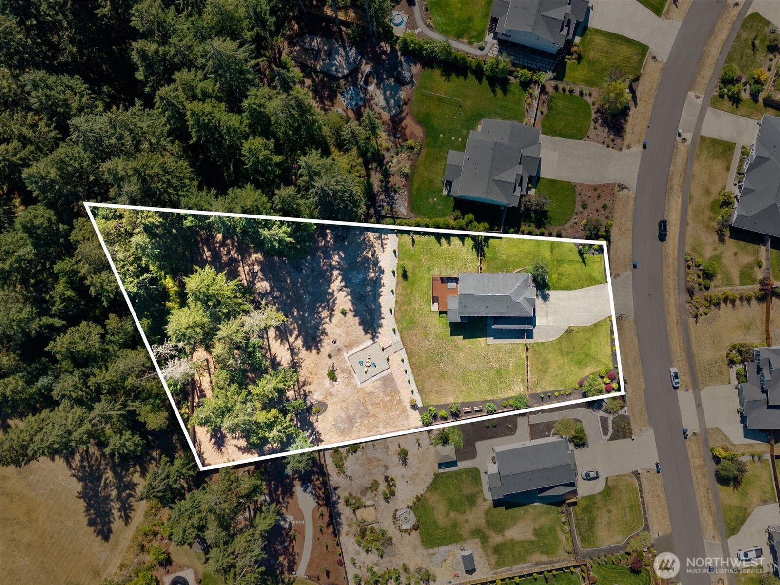 main property photo 5