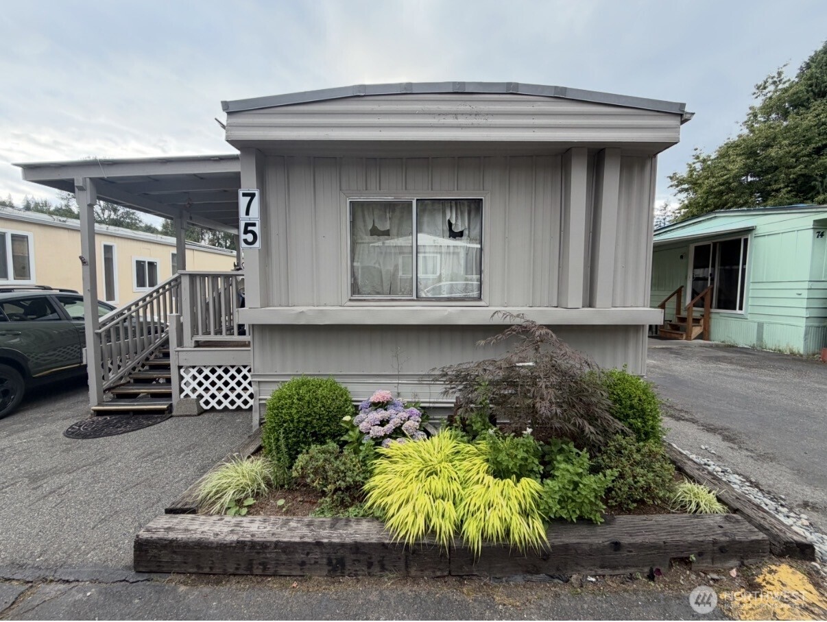 main property photo 0