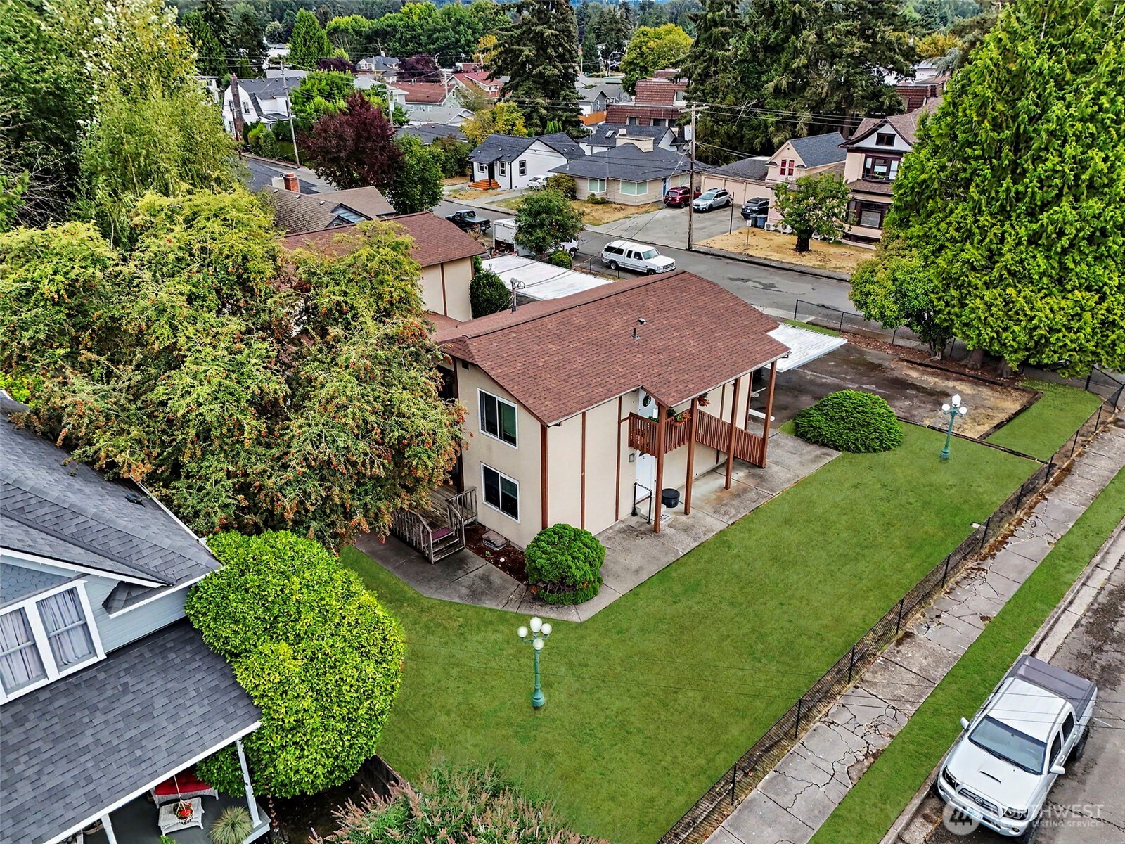 main property photo 15
