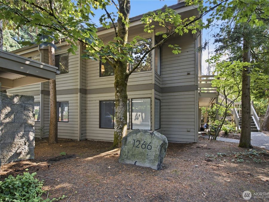 1266 Bellevue Way Unit 4