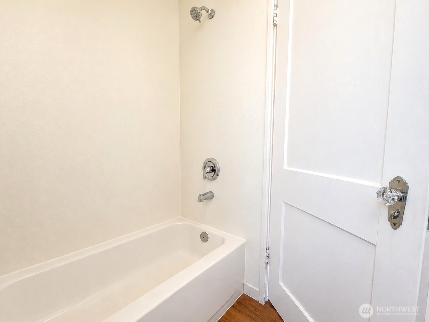 property viewer photo 13